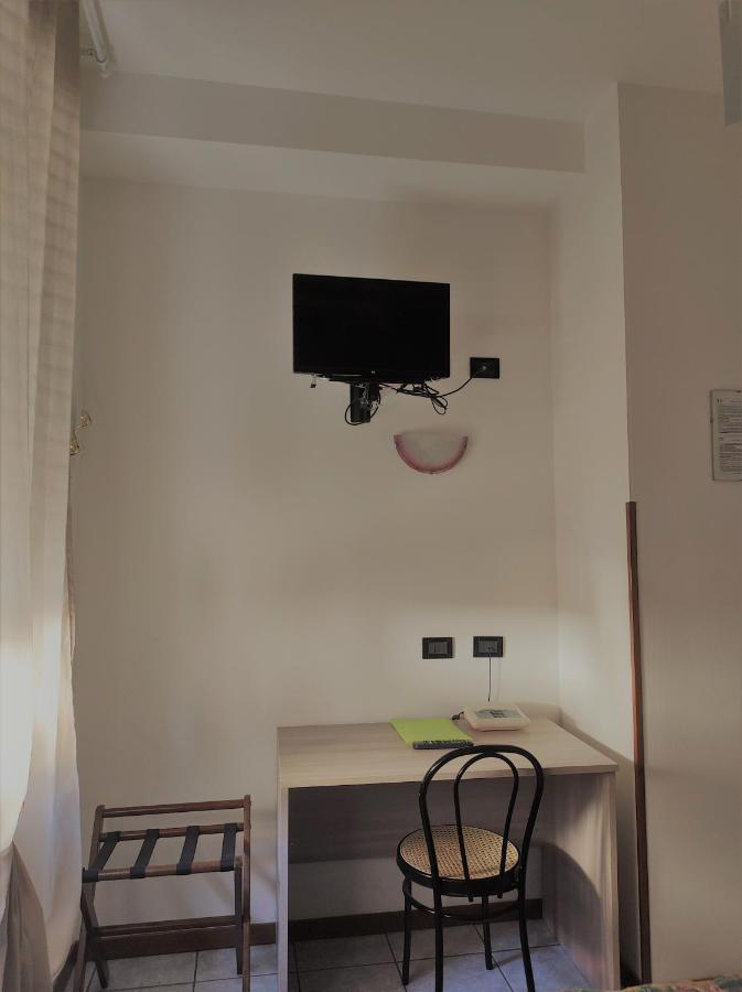 Hotel Marinoni Lomazzo Kültér fotó