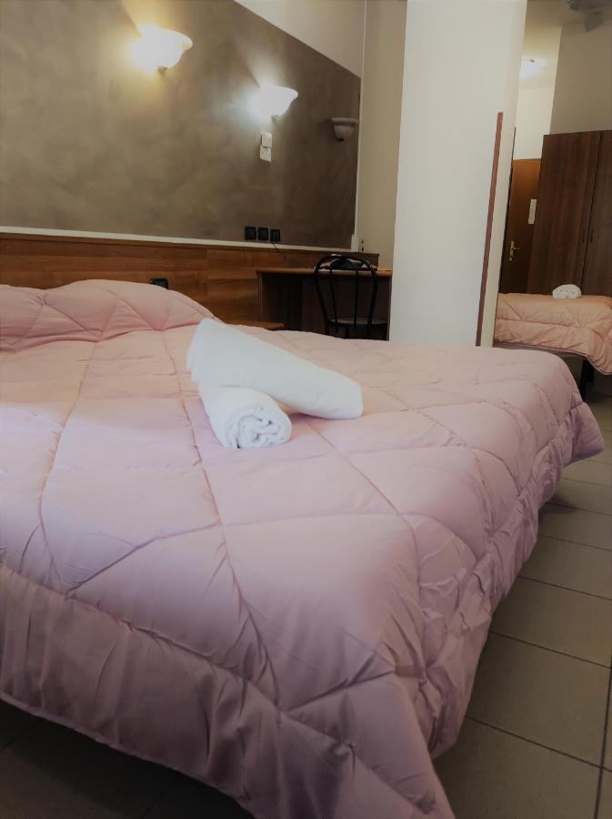 Hotel Marinoni Lomazzo Kültér fotó
