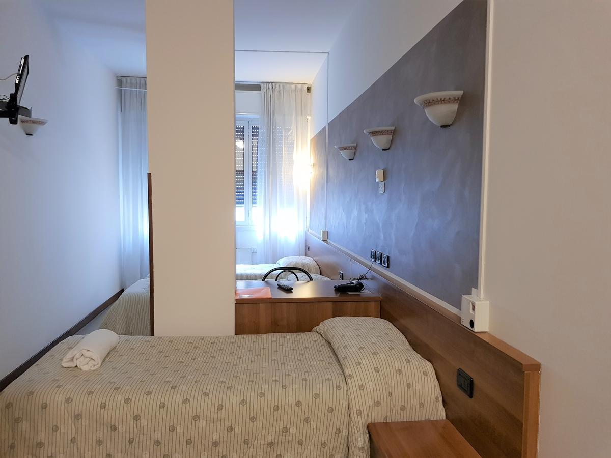Hotel Marinoni Lomazzo Kültér fotó
