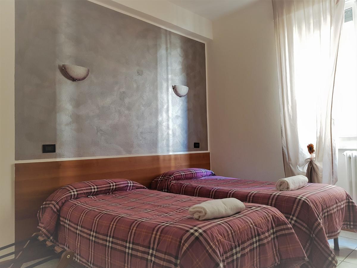 Hotel Marinoni Lomazzo Kültér fotó
