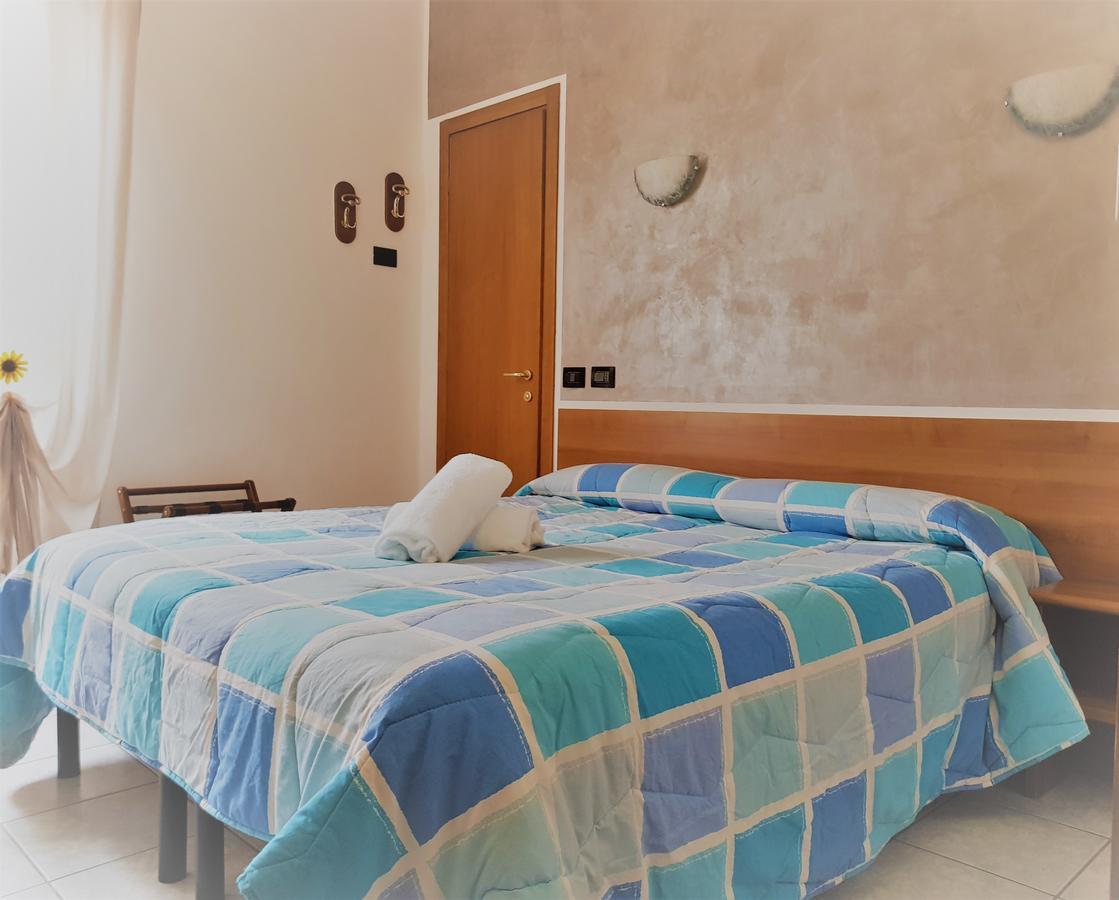 Hotel Marinoni Lomazzo Kültér fotó