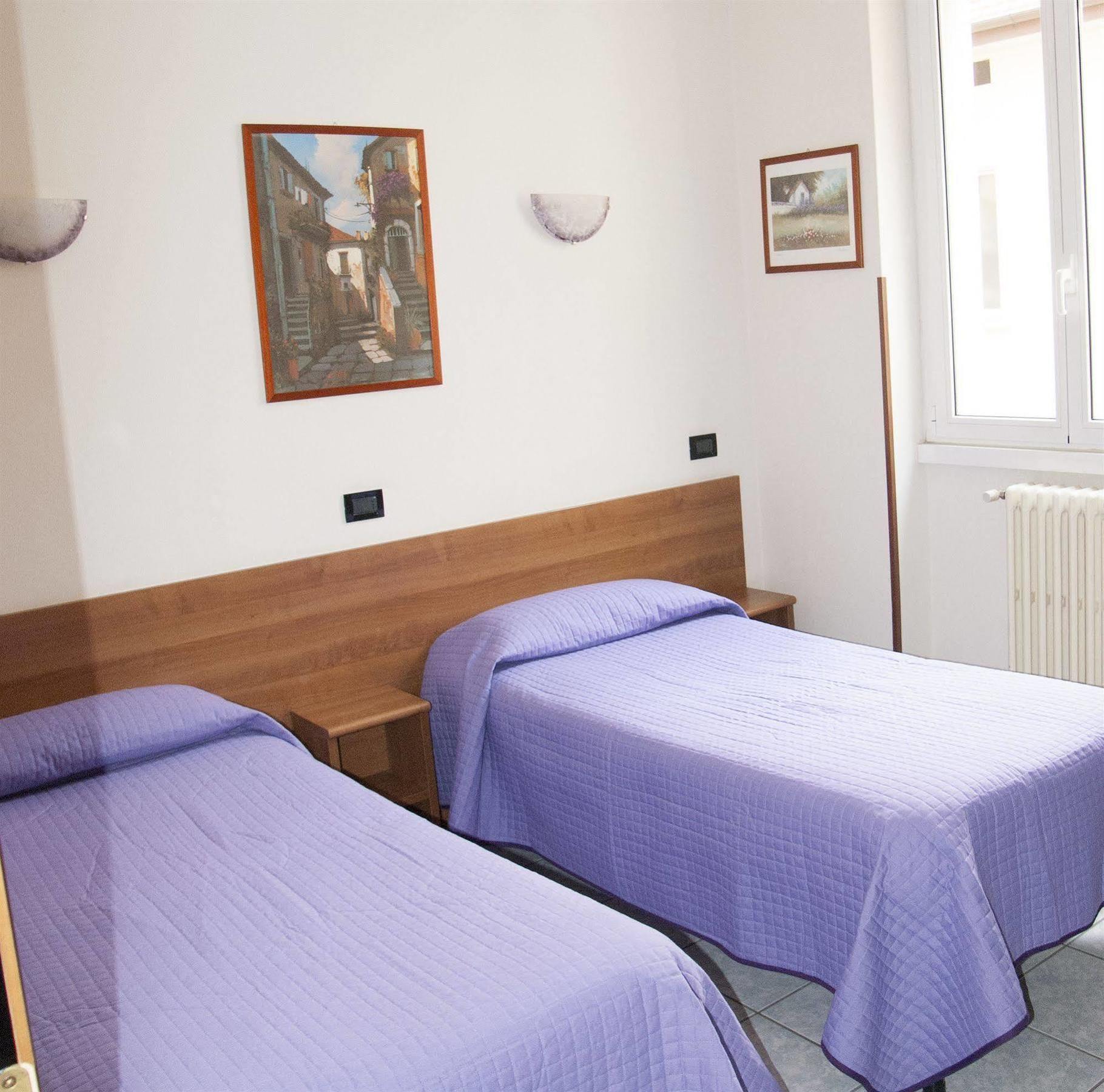 Hotel Marinoni Lomazzo Kültér fotó