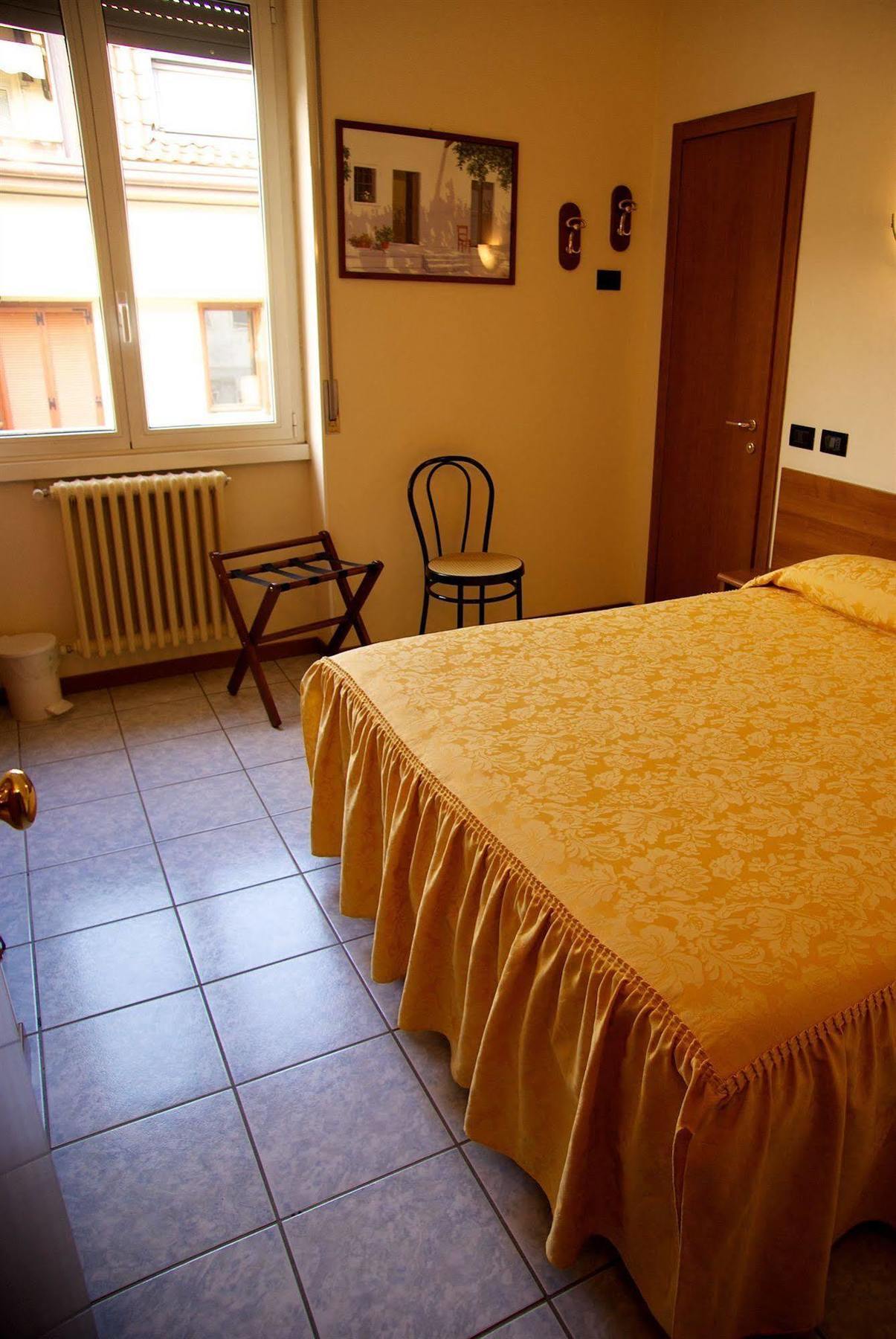 Hotel Marinoni Lomazzo Kültér fotó