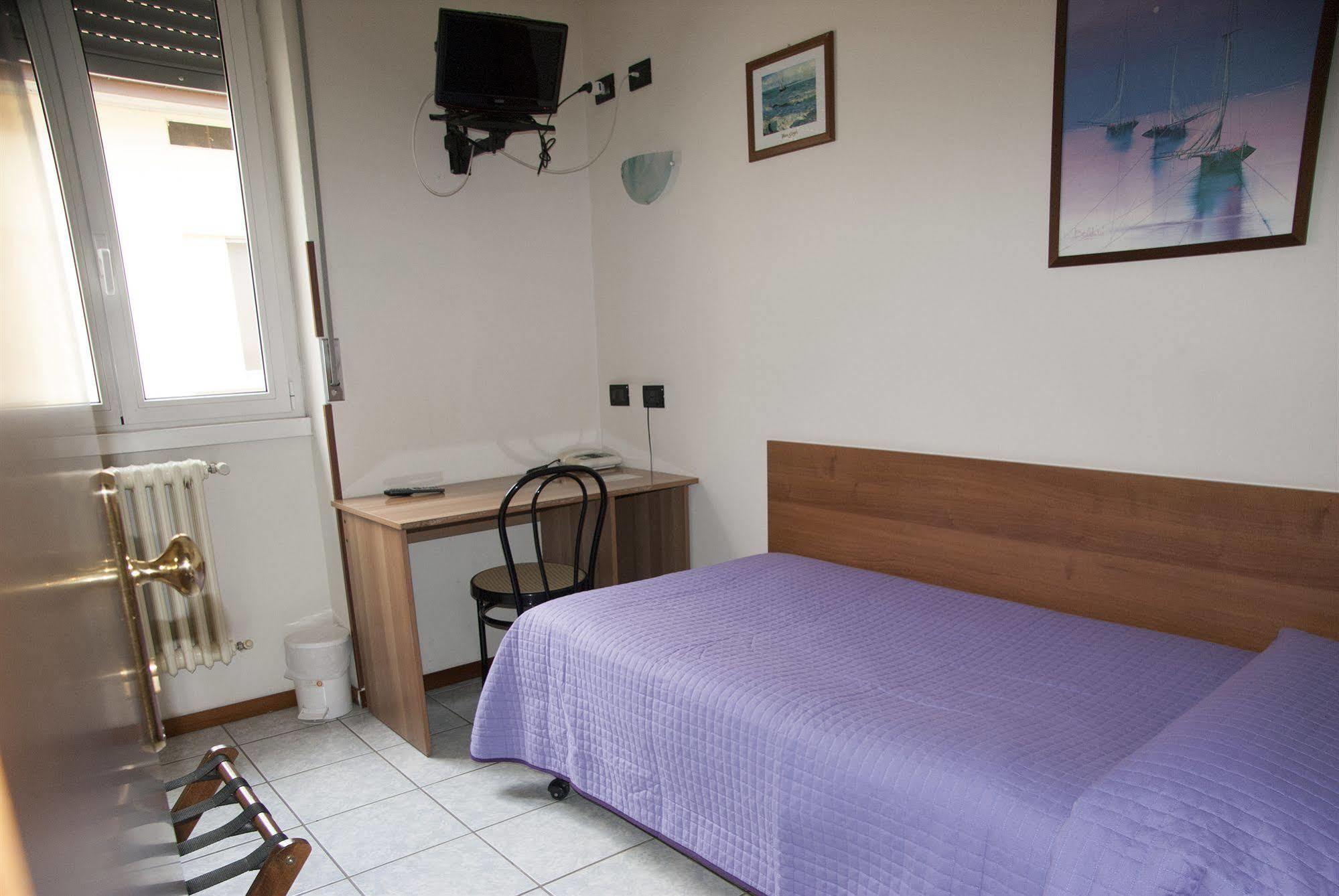 Hotel Marinoni Lomazzo Kültér fotó